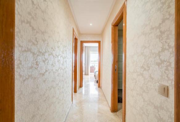 100 M2 Standing En Bord De Casablanca
